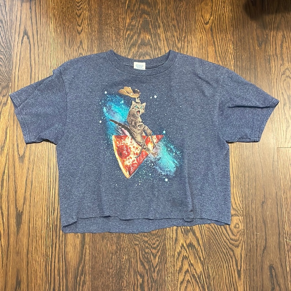 cropped t-shirt